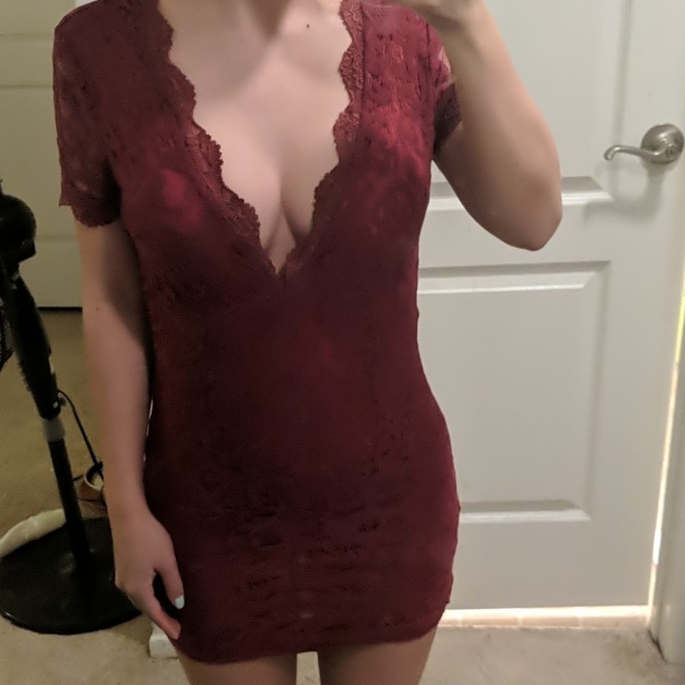 Tobi Lace Red Mini Dress XS